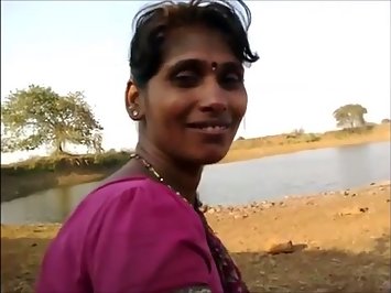 Indian Couple Sex On A River Bank MMS