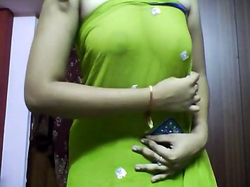 Hot Indian Aunty In Green Sari Naked